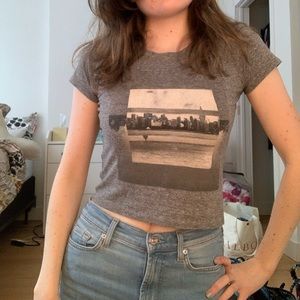 Abercrombie graphic cropped tee